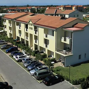 Robinia/pinetine Lido Altanea Каорле